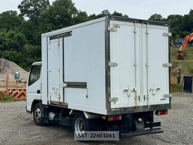 Mitsubishi CANTER 2015-06 7960890-3