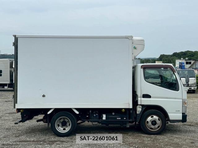 Mitsubishi CANTER 2015-06 7960890-6