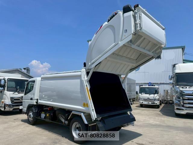 Mitsubishi CANTER 2026-03 7960778-9