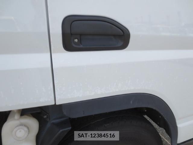 Mitsubishi CANTER 2020-01 7960812-24