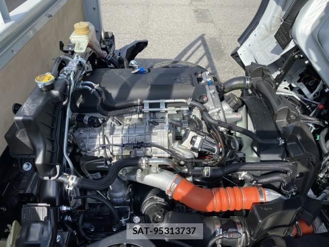 Mitsubishi CANTER 2026-04 7960811-9