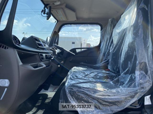 Mitsubishi CANTER 2026-04 7960811-14