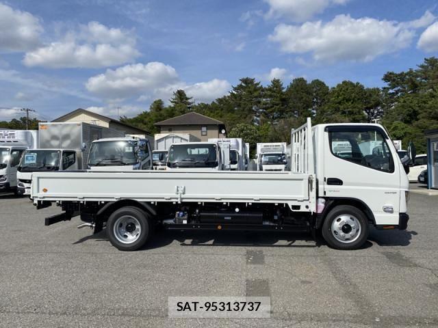 Mitsubishi CANTER 2026-04 7960811-4