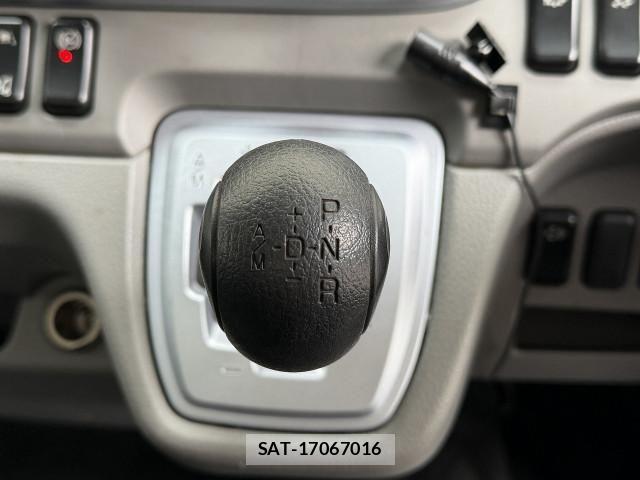 Mitsubishi CANTER 2020-03 7960817-17