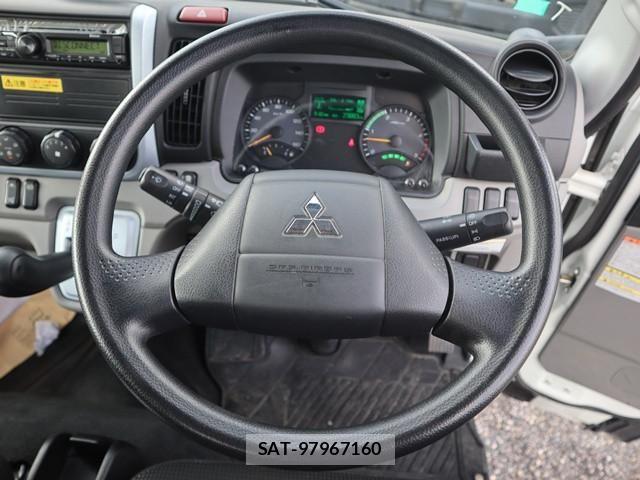 Mitsubishi CANTER 2023-04 7960836-3