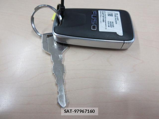 Mitsubishi CANTER 2023-04 7960836-4