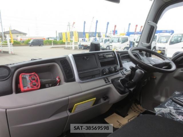 Mitsubishi CANTER 2020-07 7960813-14