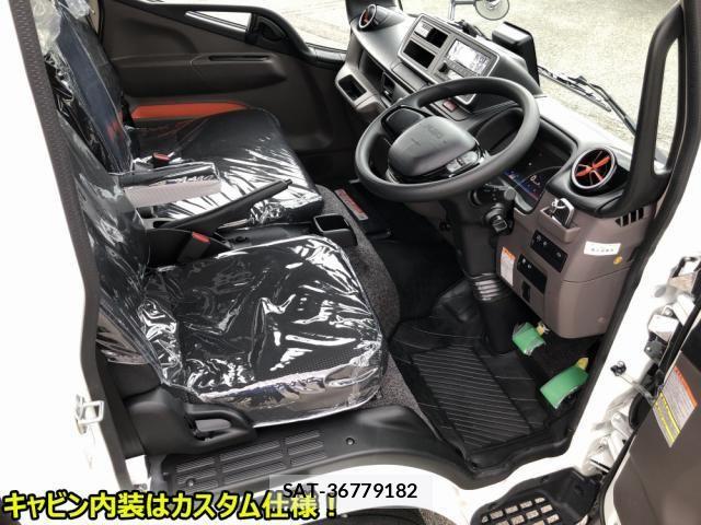 Mitsubishi CANTER 2026-03 7960792-7