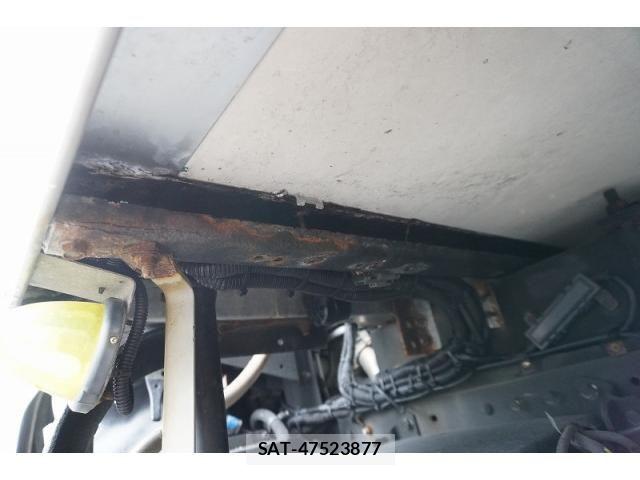 Mitsubishi CANTER 2018-06 7960878-12