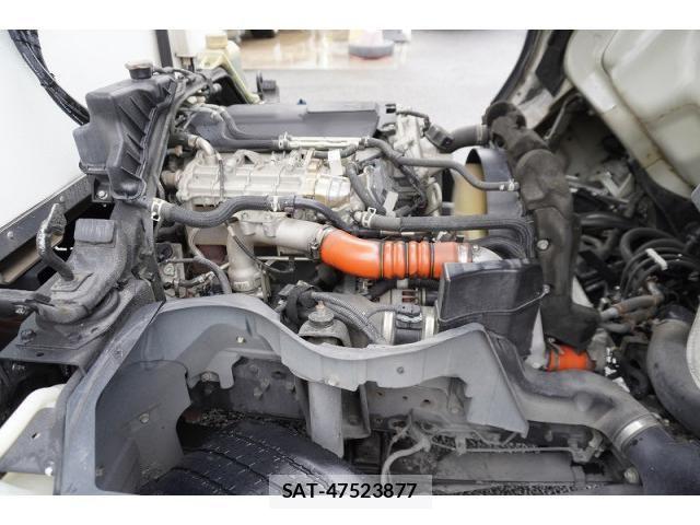 Mitsubishi CANTER 2018-06 7960878-16