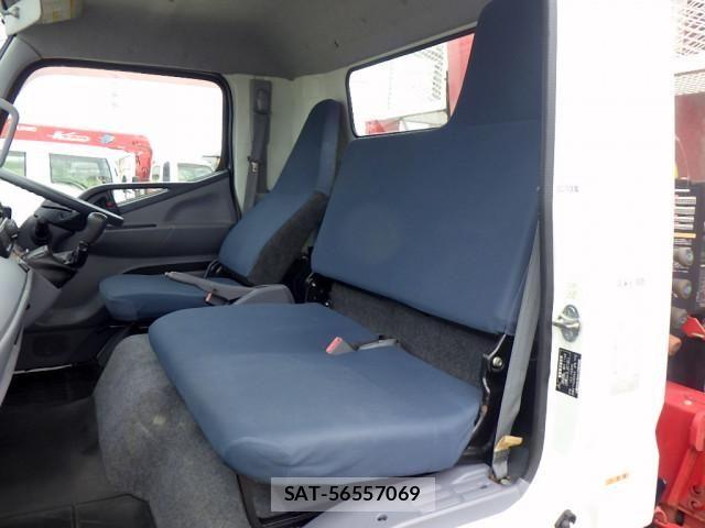 Mitsubishi CANTER 2013-04 7960796-14