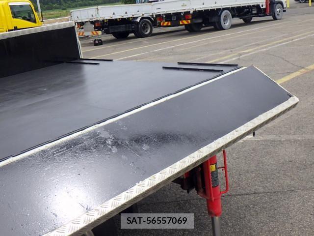 Mitsubishi CANTER 2013-04 7960796-7