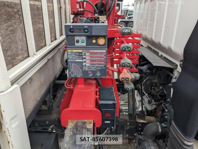 Mitsubishi CANTER 2018-02 7960823-25