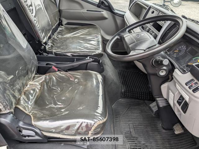 Mitsubishi CANTER 2018-02 7960823-27