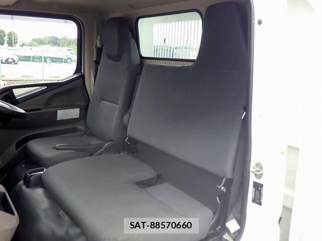 Mitsubishi CANTER 2024-09 7960820-13