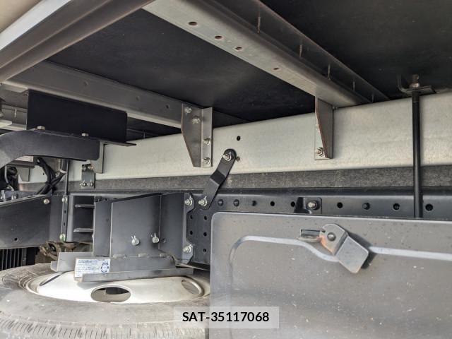 Mitsubishi CANTER 2023-03 7960804-23