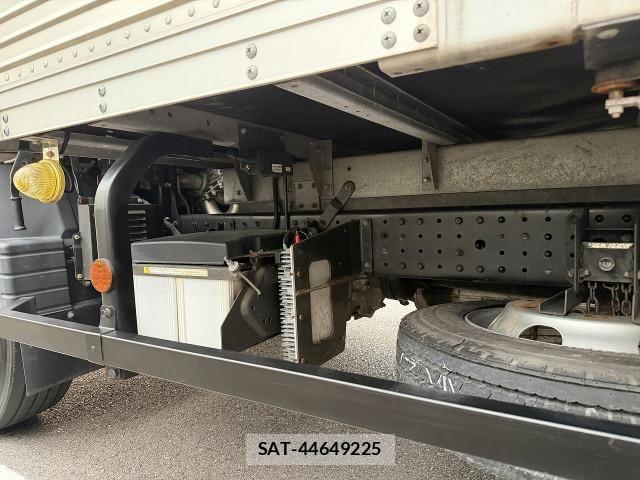 Mitsubishi CANTER 2015-05 7960832-10
