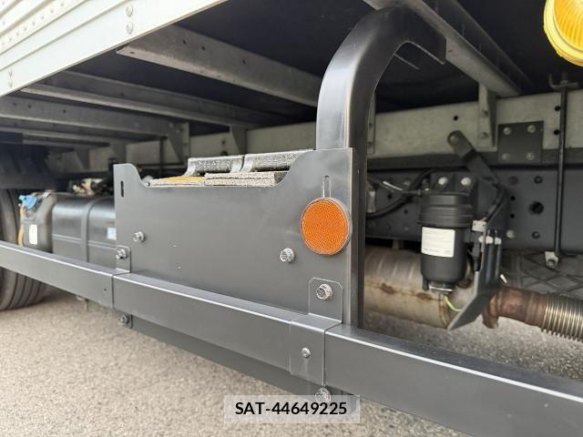 Mitsubishi CANTER 2015-05 7960832-12