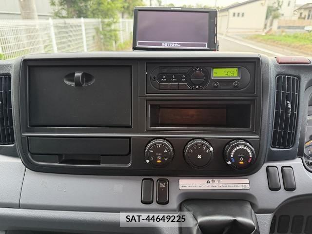 Mitsubishi CANTER 2015-05 7960832-19