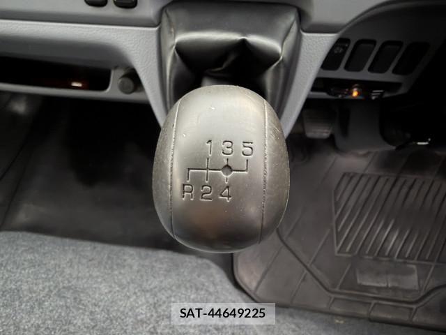 Mitsubishi CANTER 2015-05 7960832-20