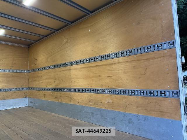 Mitsubishi CANTER 2015-05 7960832-25