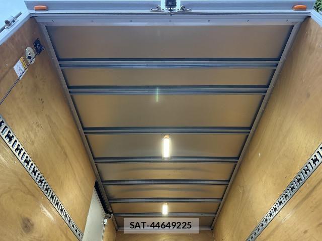 Mitsubishi CANTER 2015-05 7960832-27