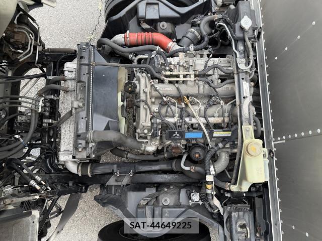 Mitsubishi CANTER 2015-05 7960832-7