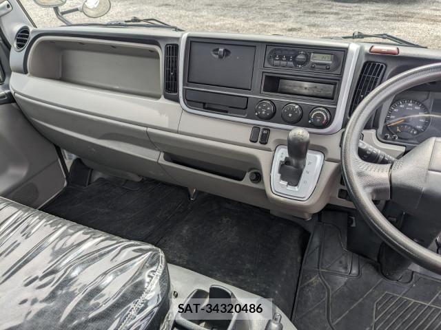 Mitsubishi CANTER 2018-05 7960837-27