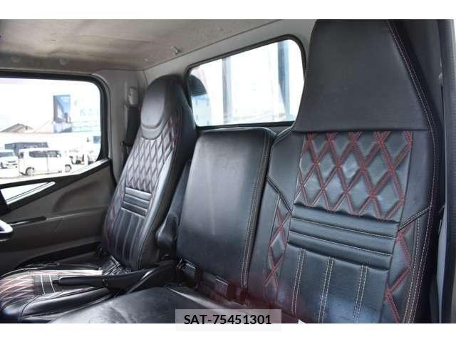 Mitsubishi CANTER 2017-03 7960889-13