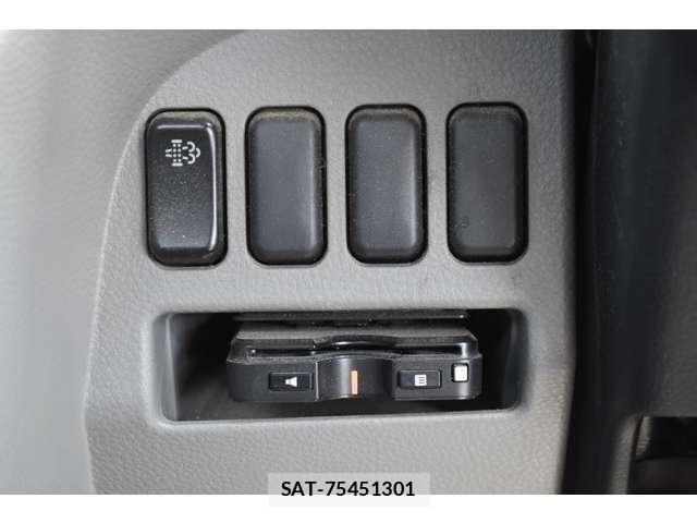 Mitsubishi CANTER 2017-03 7960889-19