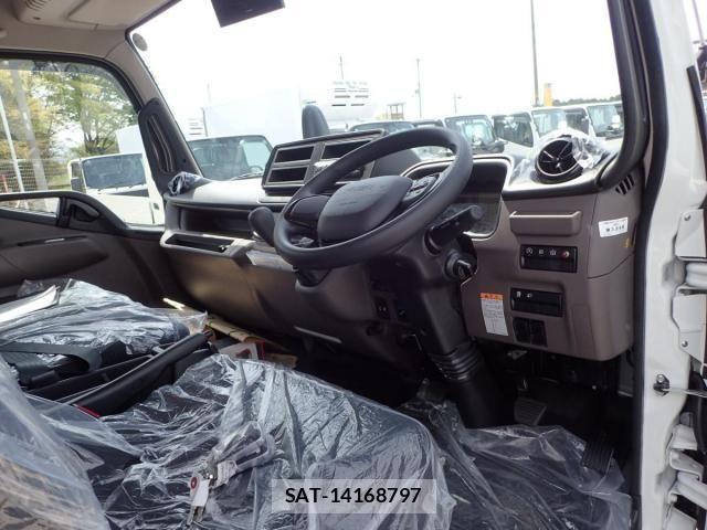 Mitsubishi CANTER 2026-04 7978711-12