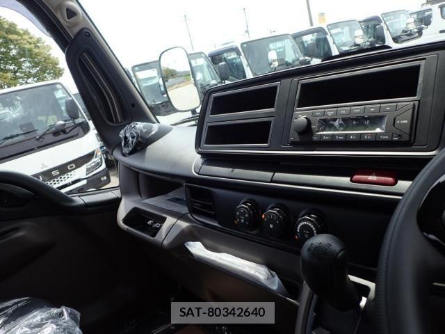 Mitsubishi CANTER 2026-04 7978729-10