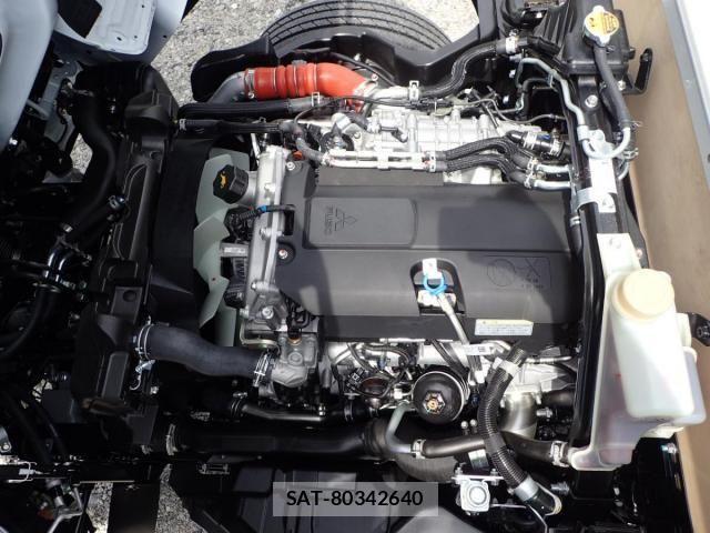 Mitsubishi CANTER 2026-04 7978729-22