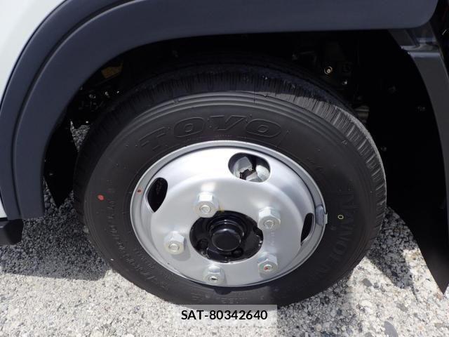 Mitsubishi CANTER 2026-04 7978729-24