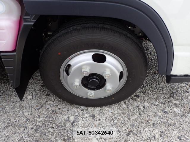 Mitsubishi CANTER 2026-04 7978729-27