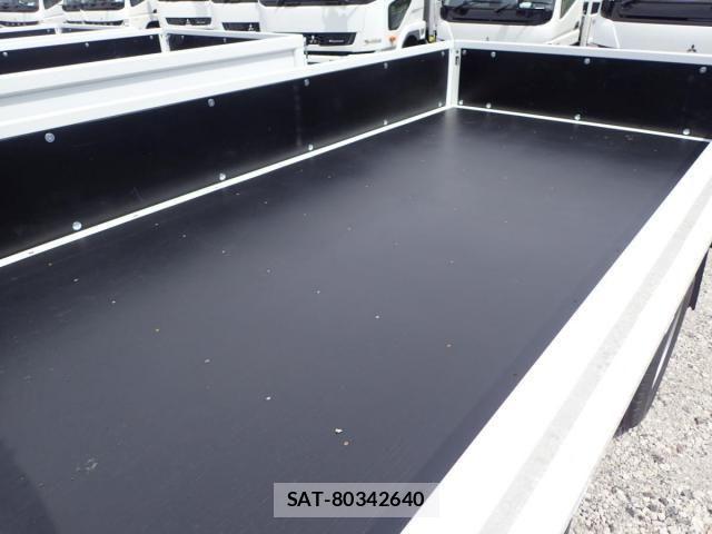 Mitsubishi CANTER 2026-04 7978729-2