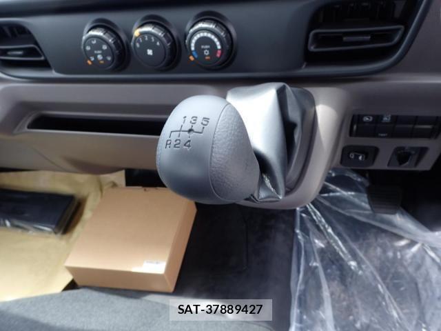 Mitsubishi CANTER 2026-04 7978721-12