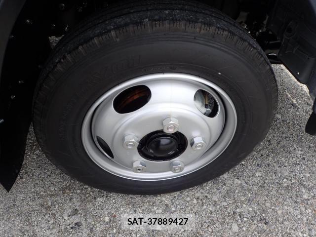 Mitsubishi CANTER 2026-04 7978721-27