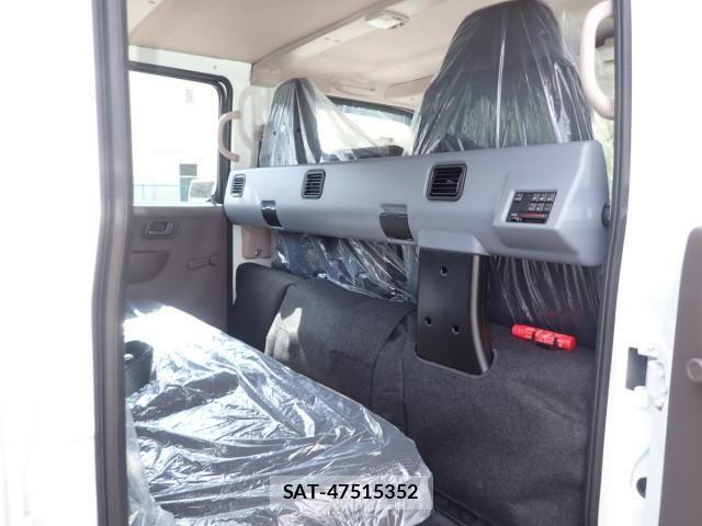 Mitsubishi CANTER 2026-04 7978724-22
