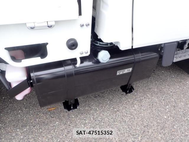 Mitsubishi CANTER 2026-04 7978724-7