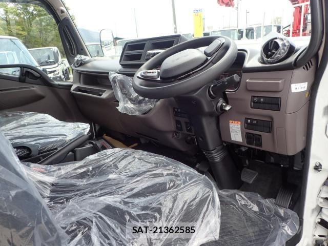 Mitsubishi CANTER 2026-04 7978720-9