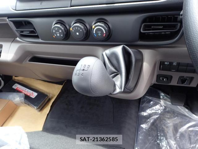 Mitsubishi CANTER 2026-04 7978720-12