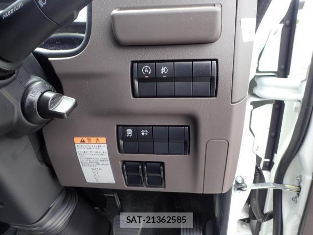 Mitsubishi CANTER 2026-04 7978720-18