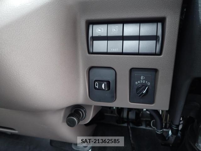 Mitsubishi CANTER 2026-04 7978720-19
