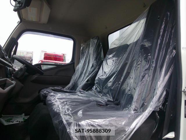 Mitsubishi CANTER 2026-03 7978739-25