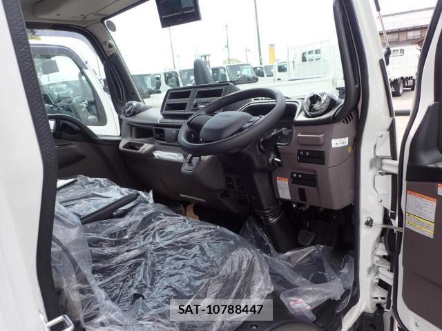 Mitsubishi CANTER 2026-04 7978725-9