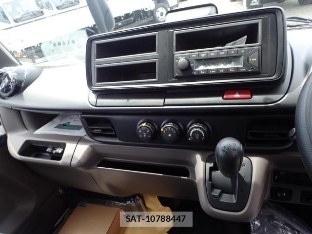 Mitsubishi CANTER 2026-04 7978725-11