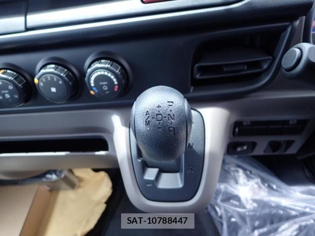 Mitsubishi CANTER 2026-04 7978725-12