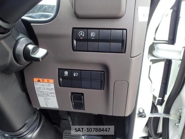 Mitsubishi CANTER 2026-04 7978725-18