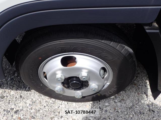 Mitsubishi CANTER 2026-04 7978725-23